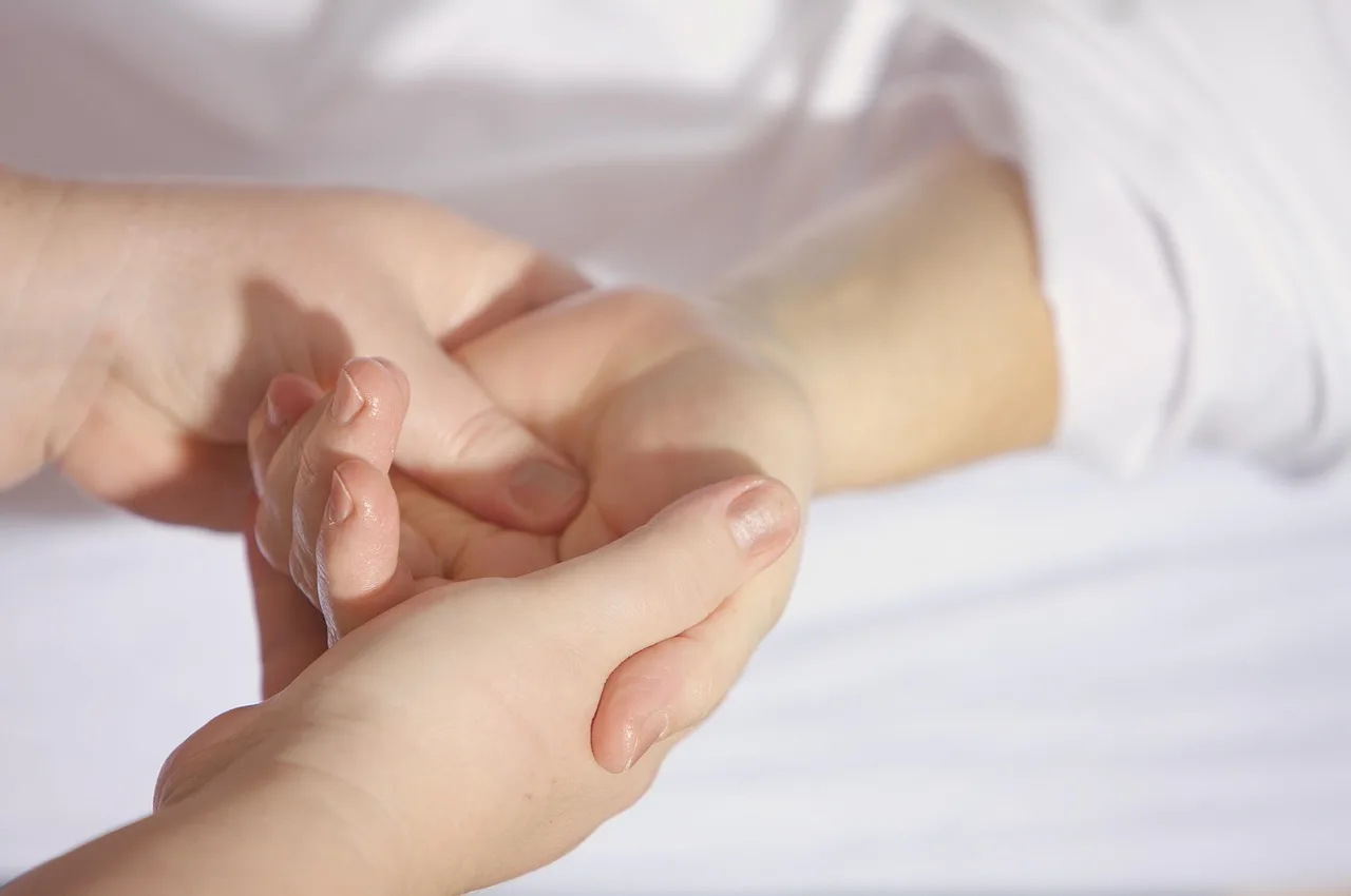 hands, massage, treatment, fingers, palm, hand massage, massaging, hand, wrist, masseuse, physiotherapy, therapy, relax, relaxation, recovery, wellness, health, skin, spa, massage therapy, hands, hand, health, health, health, health, health, skin, skin, spa. How to keep massage therapy jobs on time